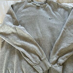 Nike Men's Light Gray Crewneck Sweater
